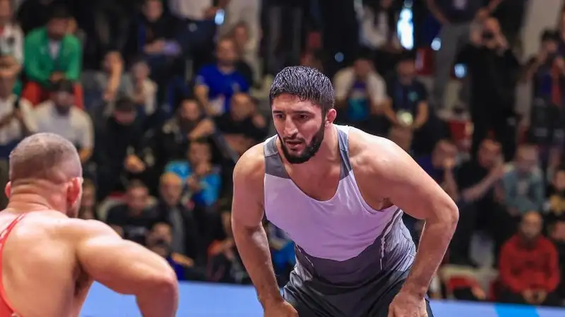 Титулованный обидчик двух казахстанцев победил на турнире по борьбе в Тиране