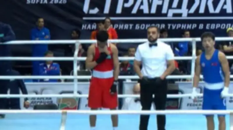 Монгол разгромил боксёра из Казахстана в бою за медаль "малого чемпионата мира"