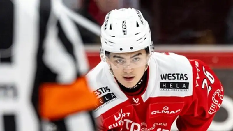 Казахстанский хоккеист отметился голевой передачей в матче чемпионата Финляндии