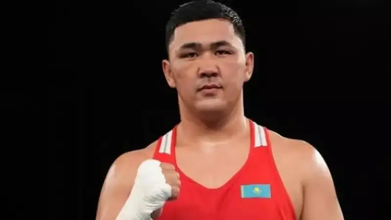 Бой Казахстан - Узбекистан на "малом чемпионате мира" по боксу закончился решением судей