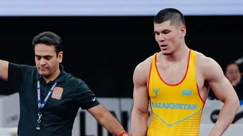 Неожиданным исходом завершилась битва Казахстан - Россия на крупном турнире по борьбе