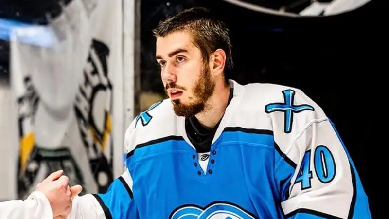 Команда вратаря сборной Казахстана уступила в матче североамериканской лиги ECHL