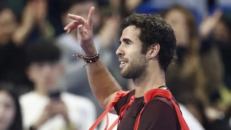 Победитель Almaty Open-2024 не может вылететь в США из Дубая