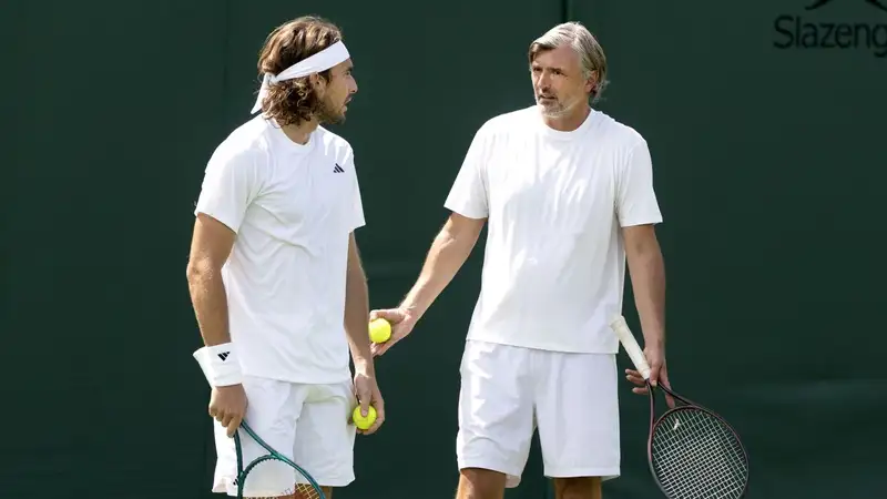 Циципас высказался о работе с бывшим тренером Рыбакиной: Понял, что между нами нет "химии"