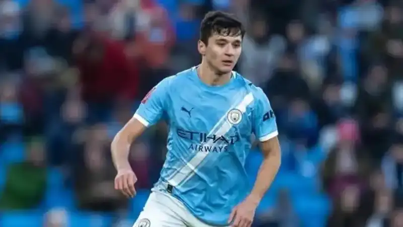 Абдукодир Хусанов