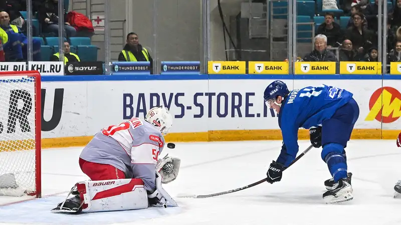 "Барыс" прервал серию без побед в КХЛ на глазах у легенды мирового бокса
