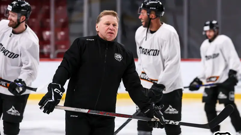 Один из лучших хоккеистов в истории сборной Казахстана возглавил соперника "Барыса" в КХЛ