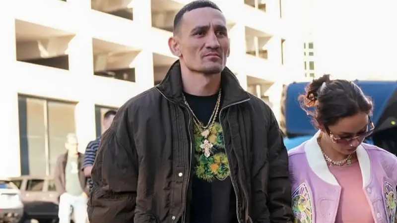 Макс Холлуэй 