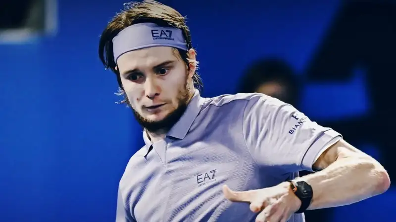 Лучший теннисист Казахстана потерпел сенсационное поражение на "Мастерсе" в Индиан-Уэллсе