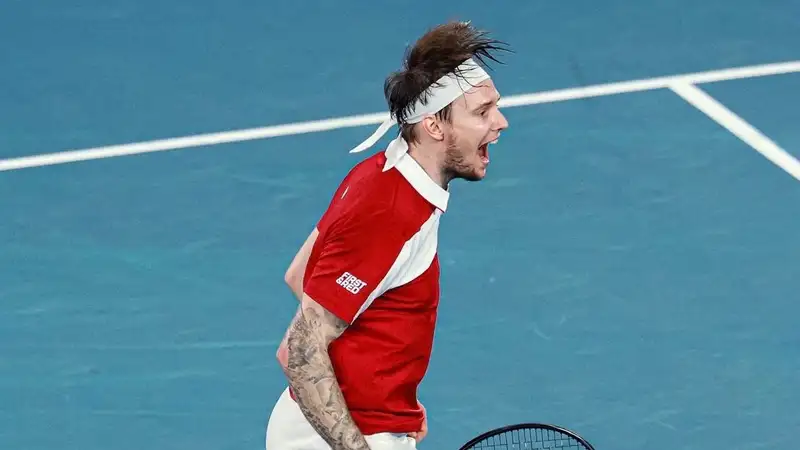 Лучший теннисист Казахстана потерпел сенсационное поражение на "Мастерсе" в Индиан-Уэллсе