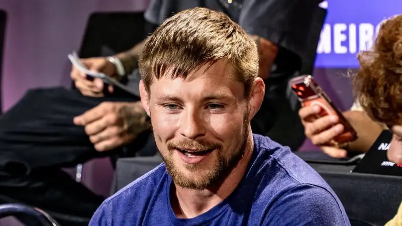 Два скандальных бойца UFC подрались на турнире с Арманом Царукяном