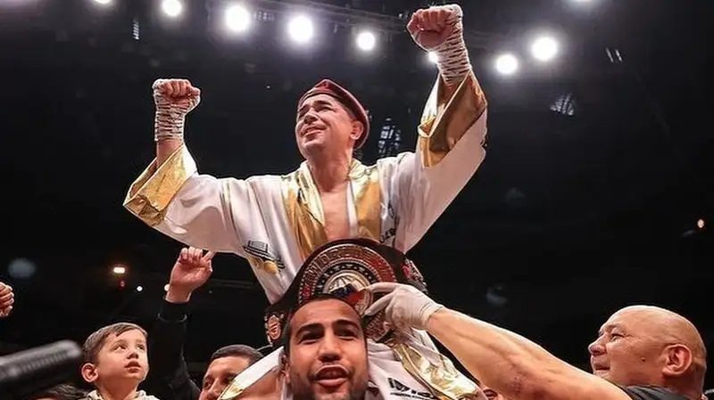 Двукратный олимпийский чемпион из Узбекистана может подраться за титул WBA в Бишкеке