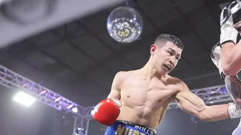 Судьи решили исход боя Нуртаса Ажбенова против обидчика казахстанца на ЧМ-2025