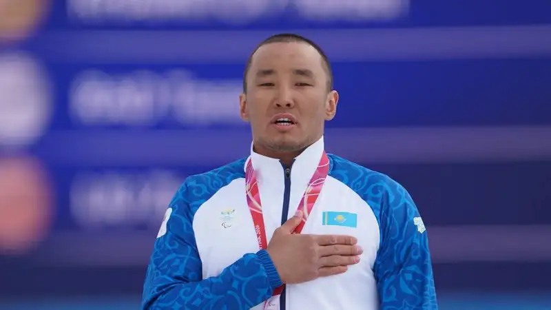 Гимн Казахстана прозвучал на Паралимпиаде-2026 в Италии (видео)