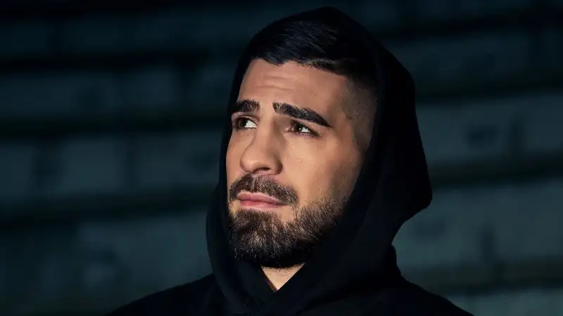 Названа странная причина отказа Топурии от боя с Махачевым в Белом доме