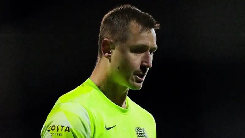 Вратарь сборной Казахстана помог своей команде одержать разгромную победу в матче АПЛ