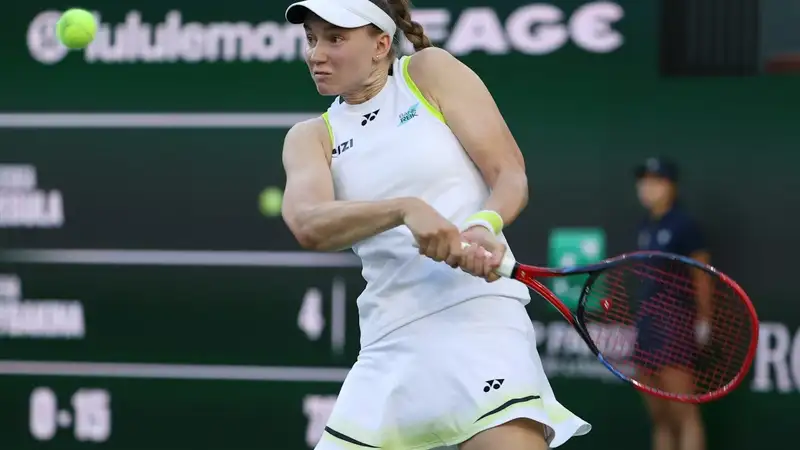 Елена Рыбакина вышла в финал турнира в Индиан-Уэллсе, где сыграет с Соболенко