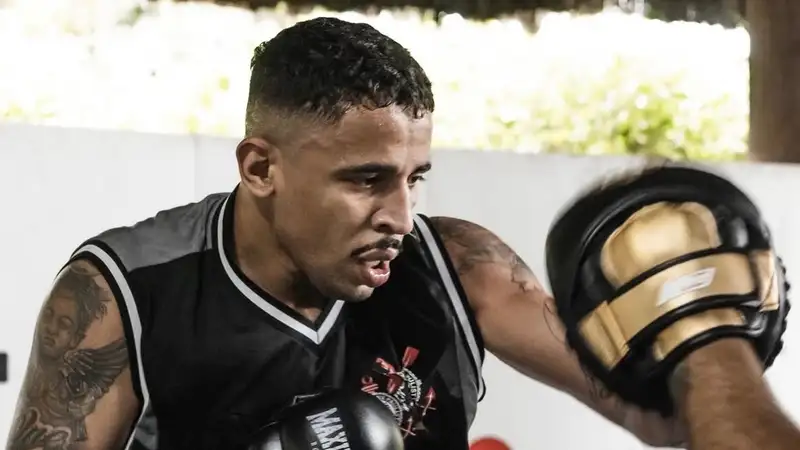 Карлос Пратес считает, что проигравший Рахмонову боец способен победить Махачева