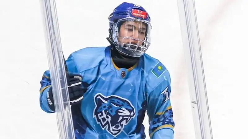 Казахстанец принял участие в разгромной победе своей команды в канадской хоккейной лиге