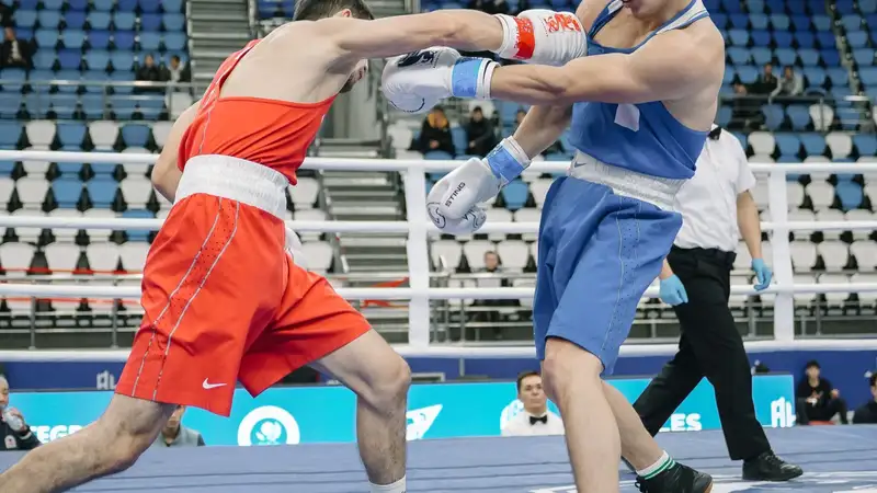 Судьи решили исход боя чемпиона мира на первенстве Казахстана по боксу