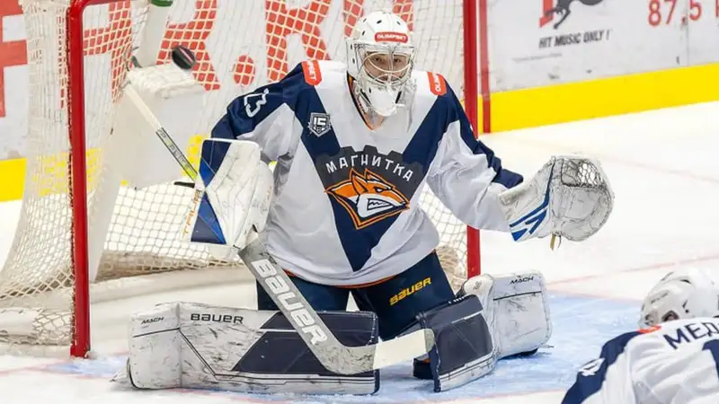 Вратарь сборной Казахстана помог своей команде обыграть "Торос" в ВХЛ