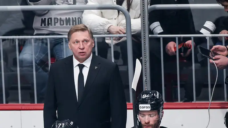 Клуб под руководством тренерского дуэта из Казахстана одержал разгромную победу в КХЛ