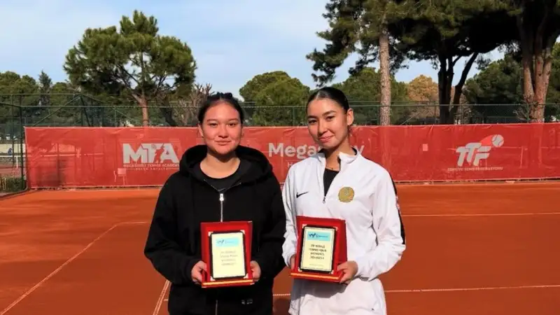 Асылжан Арыстанбекова и Инкар Дюсебай 