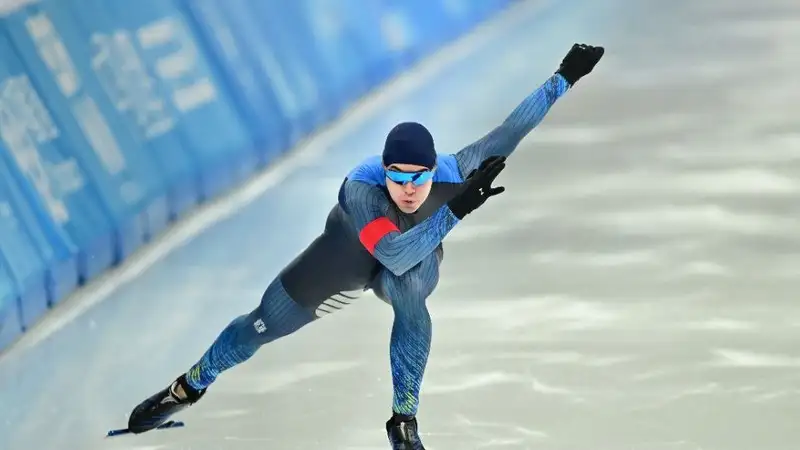 Лучший конькобежец страны одержал уверенную победу на чемпионате Казахстана