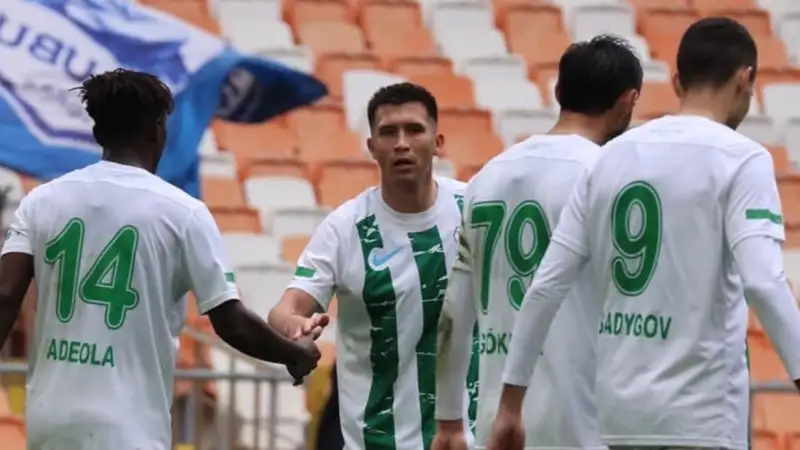 Казахстанский футболист остался на скамейке запасных в матче европейского чемпионата