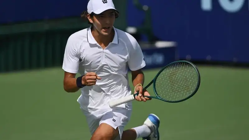 Омарханов вышел в финал в Тунисе