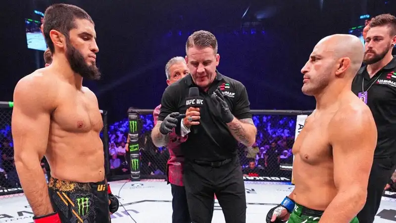 Волкановски включил Махачева в топ-5 величайших бойцов в истории UFC