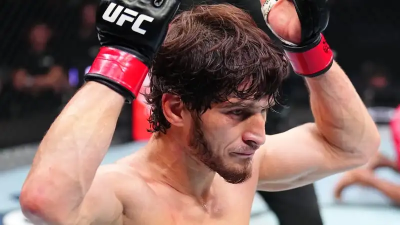 Мовсар Евлоев не сомневается в своей победе над чемпионом UFC после скандального триумфа