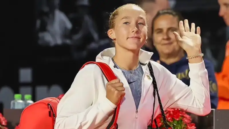 Сильнейшая теннисистка России проиграла с "баранкой" в 1/8 финала "тысячника" в Майами