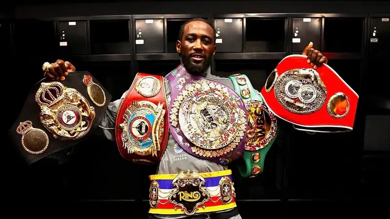 "Я лучший": чемпион мира назвал Теренса Кроуфорда переоценённым боксёром