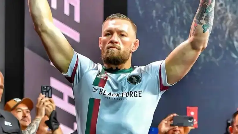 Стал известен следующий соперник Конора Макгрегора после возвращения в UFC
