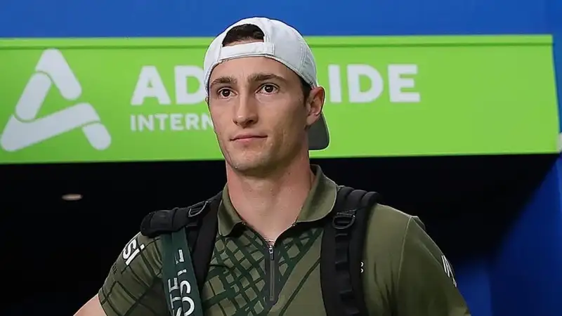 Обидчик казахстанского теннисиста вылетел с "Мастерса" в Майами