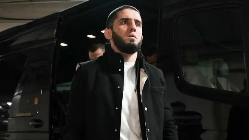 Ислам Махачев