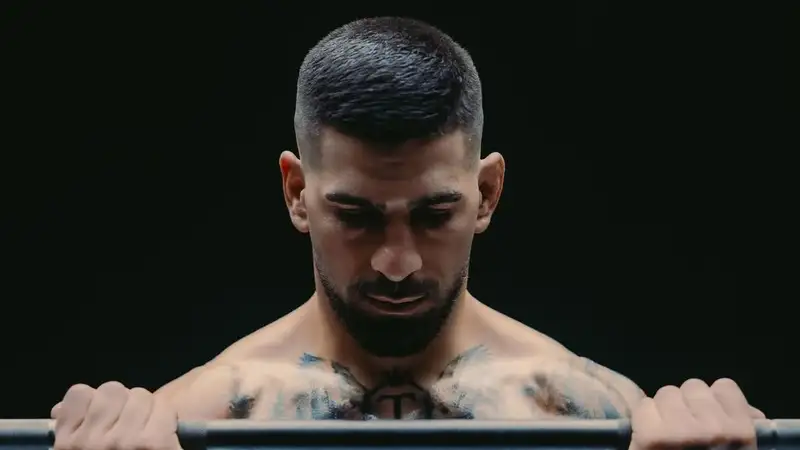 Илия Топурия "сбежал" от Армана Царукяна