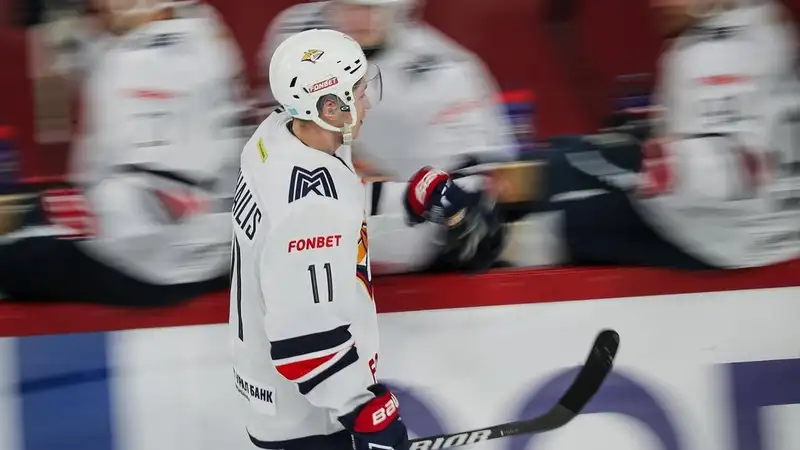 Голевая передача Михайлиса принесла "Металлургу" важную победу в КХЛ