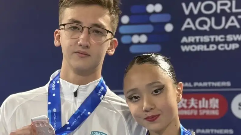 Казахстанские синхронисты завоевали "серебро" на этапе Кубка мира в Париже