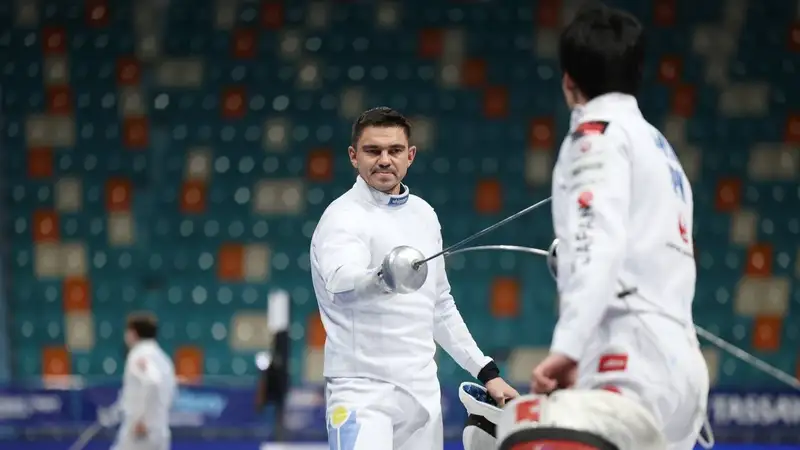 Бронзовый призёр ЧМ из Казахстана вышел в полуфинал турнира в Астане по фехтованию