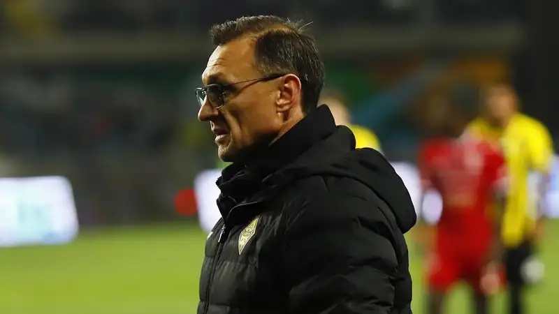 Главный тренер "Кайрата" рассказал, как команда 20 часов добиралась на игру с "Зенитом"