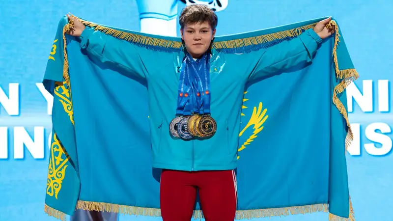 Казахстанские тяжелоатлеты произвели фурор на международном турнире в Узбекистане