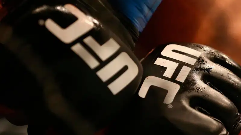 Казахстанcкий боец подписал контракт с UFC: подробности