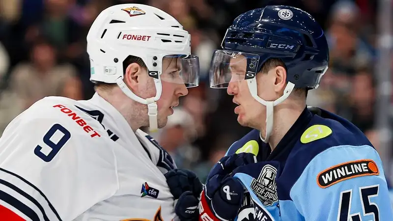 КХЛ отметила защитника сборной Казахстана