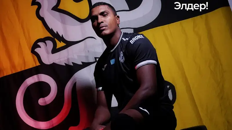 Сантана официально в "Женисе"