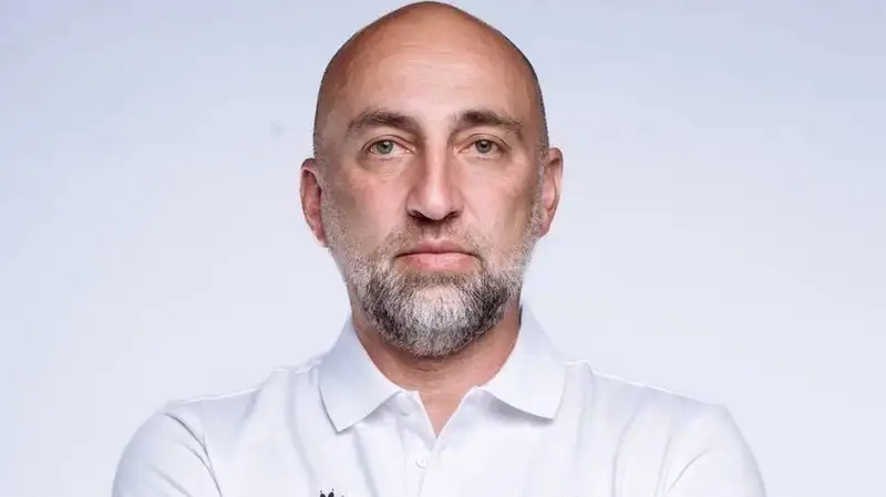 Адиев уволен из "Крыльев Советов" 