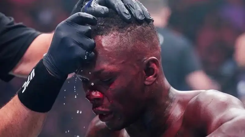 Экс-чемпион UFC призвал Исраэля Адесанью завершить карьеру