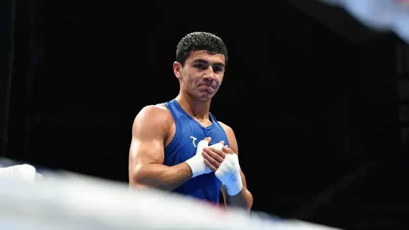 Попытавшийся подраться с казахом звёздный узбекский боксёр устроил разгром кыргызу на ЧА