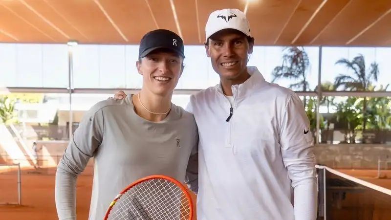 Надаль помогает Швёнтек подготовиться к грунтовому сезону